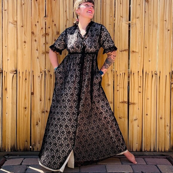 Vintage Peignoir Robe 60s Marilyn Black Floral Lace Peignoir Lingerie Robe | M/L - Picture 1 of 17